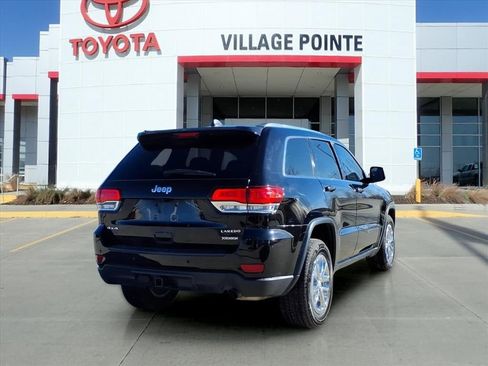 Used 2021 Jeep Grand Cherokee Laredo image 4