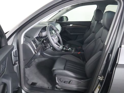 Certified 2025 Audi Q5 e Premium Plus w/ Premium Plus Package image 20
