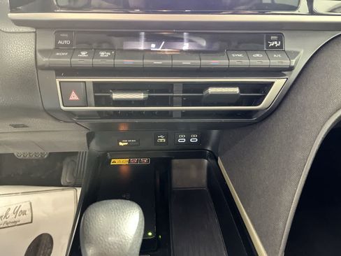Used 2025 Toyota Camry LE FWD image 20