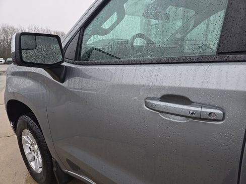 Used 2025 Chevrolet Silverado 1500 LT image 38