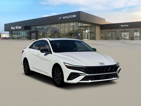 New 2026 Hyundai Elantra SEL Sport FWD image 11