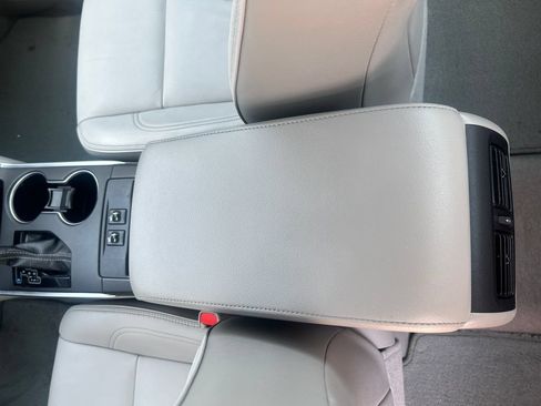 Used 2016 Toyota Camry XLE FWD image 28