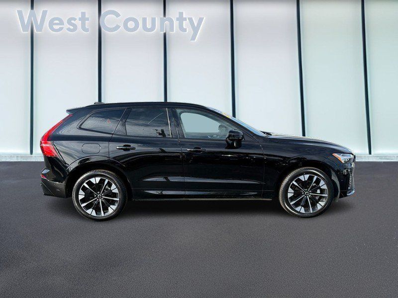 Used 2026 Volvo XC60 B5 Plus AWD/4WD image 2