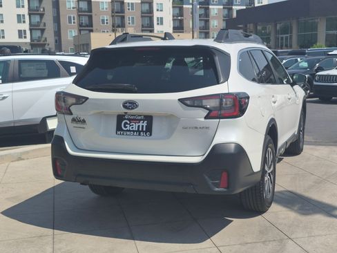 Used 2021 Subaru Outback Premium AWD/4WD image 3