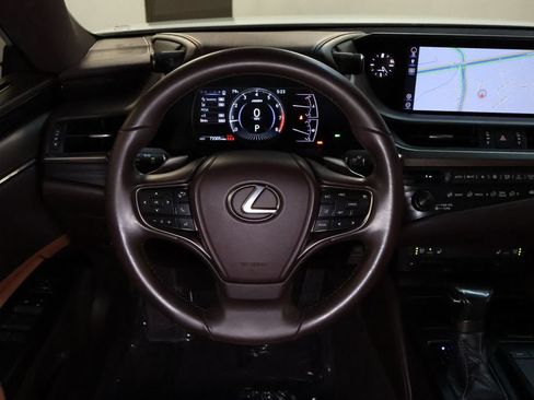 Used 2019 Lexus ES 350 w/ Premium Package FWD image 18