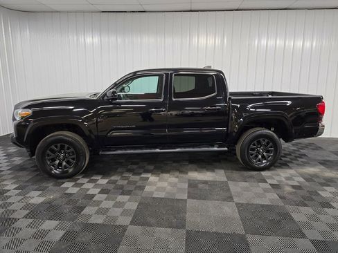 Used 2023 Toyota Tacoma SR5 AWD/4WD image 5