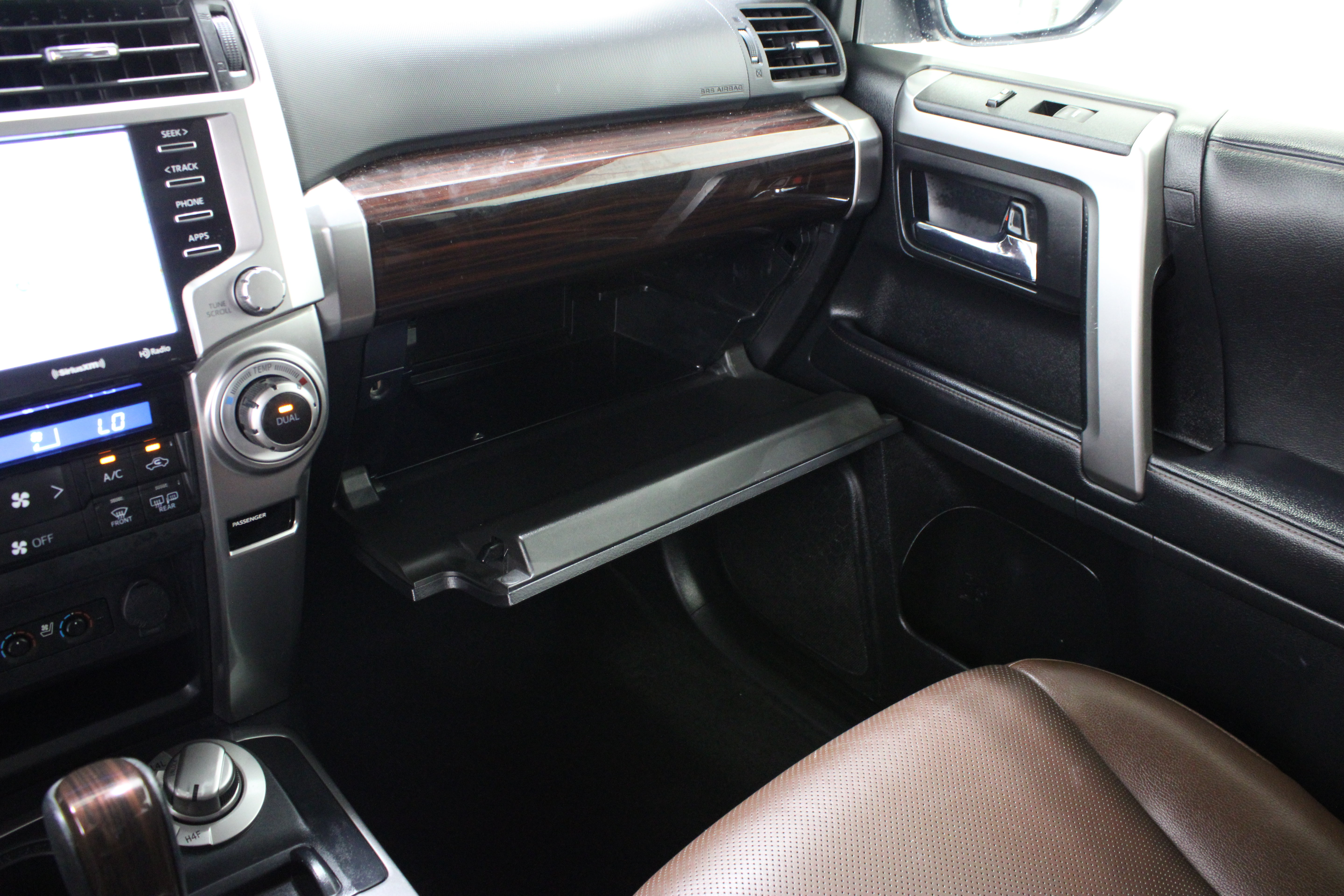 Used 2024 Toyota 4Runner Limited AWD/4WD image 25