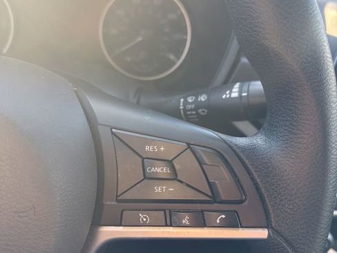 Used 2023 Nissan Altima 2.5 SV image 14