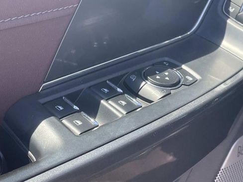 Used 2022 Ford F150 Lariat w/ Equipment Group 502A High AWD/4WD image 16