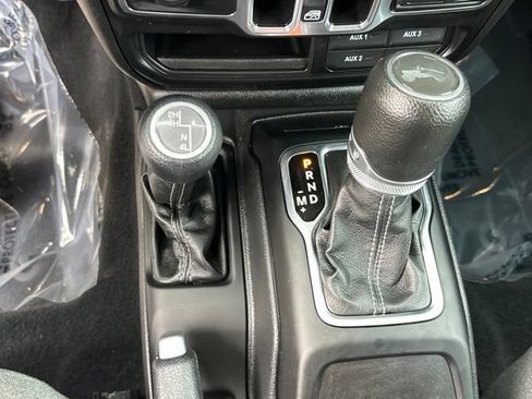 Used 2024 Jeep Wrangler Unlimited Sport AWD/4WD image 4