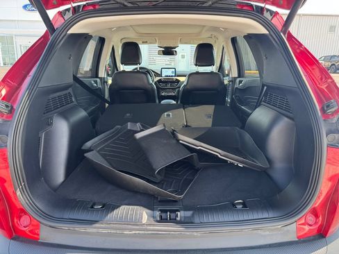 Used 2022 Ford Escape Titanium w/ Titanium Elite Package AWD/4WD image 12