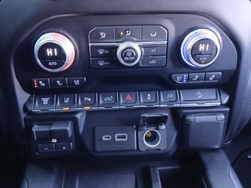 Used 2023 GMC Sierra 2500 AT4 w/ AT4 Preferred Package image 38