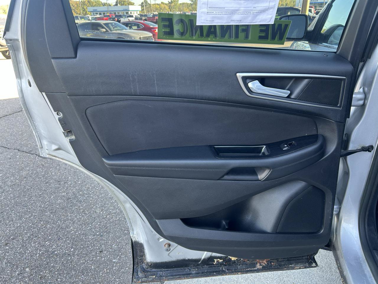 Used 2015 Ford Edge SEL FWD image 13