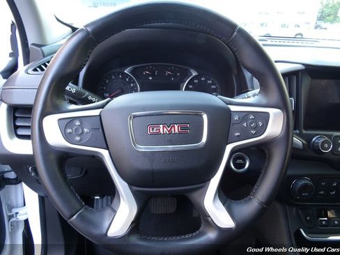 Used 2019 GMC Terrain SLE w/ Driver Convenience Package FWD image 16