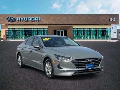 Used 2023 Hyundai Sonata SE w/ Preferred Accessory Package