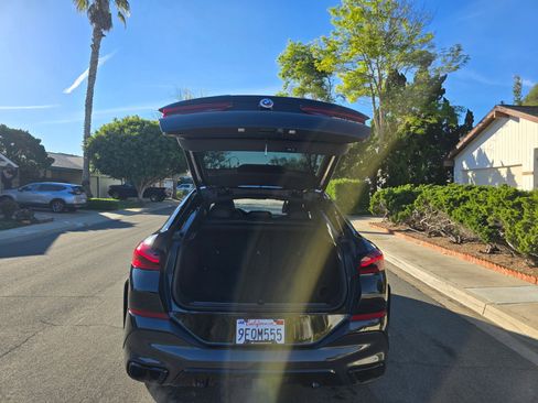 Used 2023 BMW X6 M50i w/ Executive Package image 8