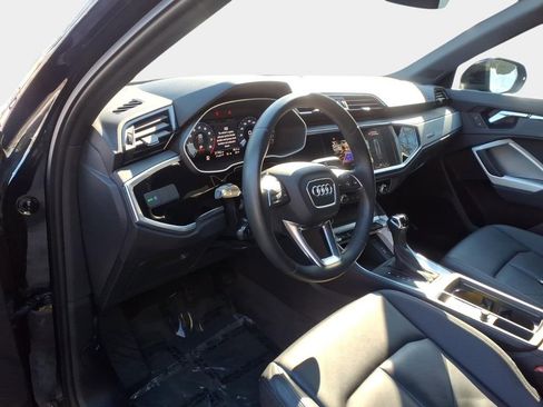 Used 2021 Audi Q3 2.0T Premium w/ Convenience Package image 7