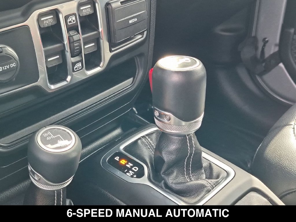 Used 2019 Jeep Wrangler Unlimited Sahara AWD/4WD image 8