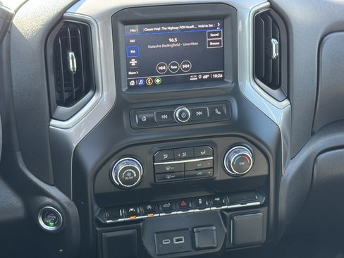 Used 2025 Chevrolet Silverado 1500 Custom image 17