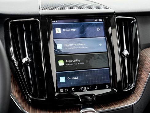 Used 2022 Volvo XC60 B5 Momentum w/ Advanced Package image 17