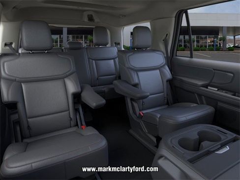 New 2026 Ford Expedition Active image 11