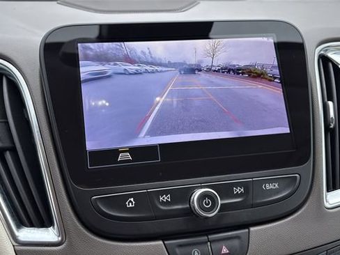 Used 2024 Chevrolet Malibu LT image 26