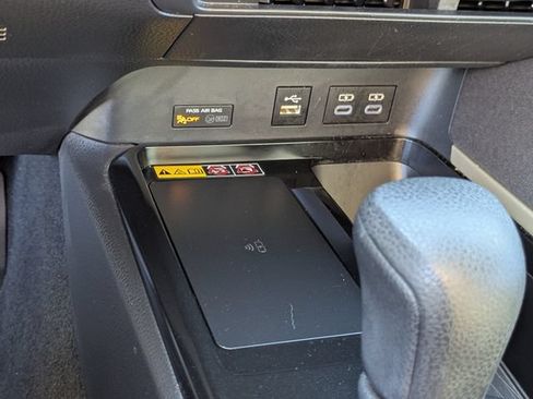Used 2025 Toyota Camry SE FWD image 17