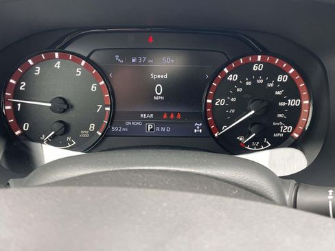 Used 2026 Nissan Frontier PRO-4X image 14