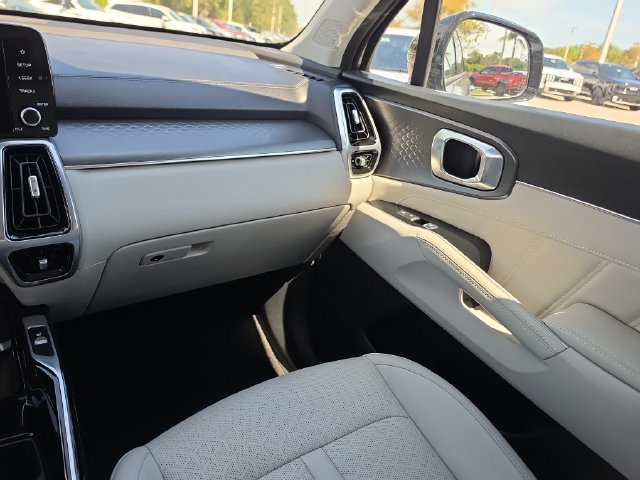 Certified 2023 Kia Sorento SX FWD image 10