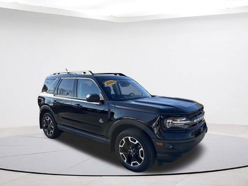 Used 2023 Ford Bronco Sport Outer Banks w/ Tech Package image 1