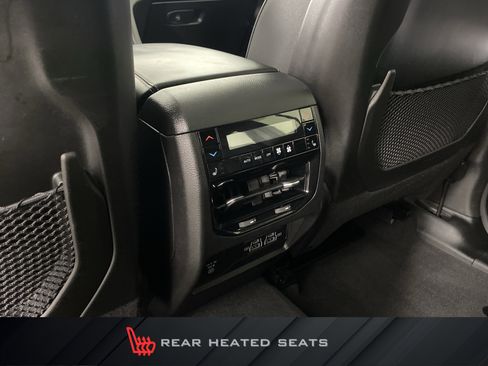Used 2023 Jeep Grand Cherokee Overland w/ Luxury Tech Group IV AWD/4WD image 34
