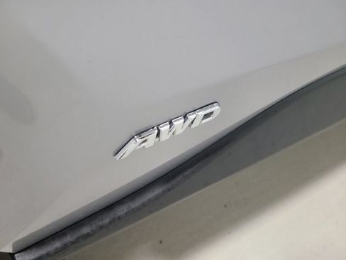 Certified 2022 Toyota RAV4 Limited AWD/4WD image 11
