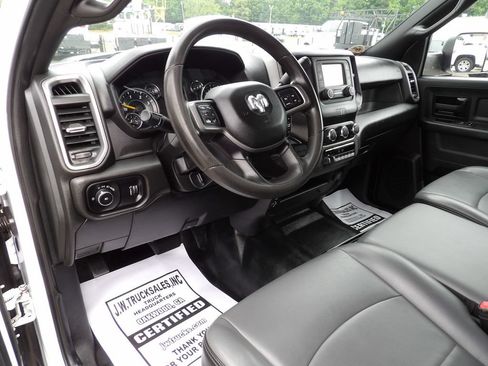 Used 2021 RAM 5500 Tradesman w/ Chrome Appearance Group AWD/4WD image 16