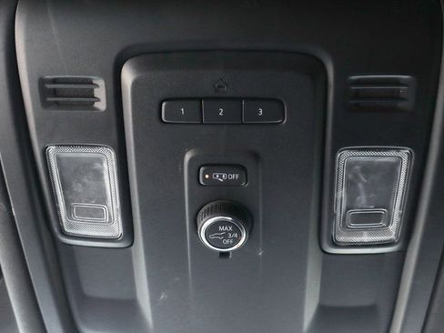 Used 2021 GMC Yukon SLT image 30