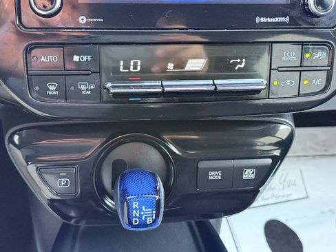 Used 2022 Toyota Prius LE AWD/4WD image 37