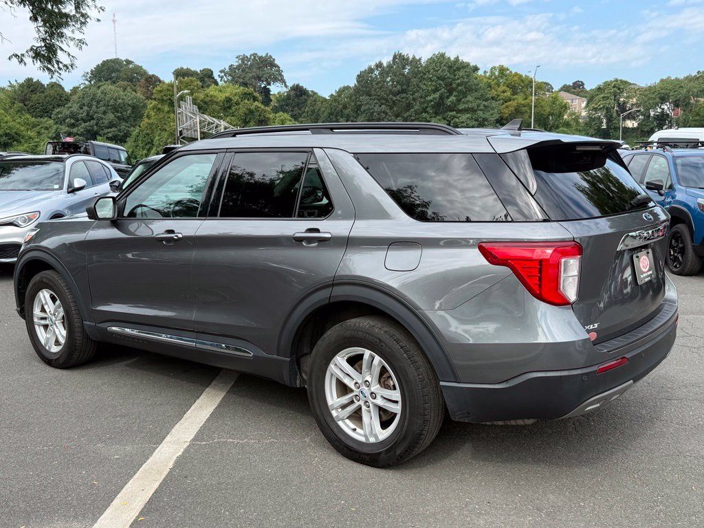 Used 2023 Ford Explorer XLT w/ Equipment Group 202A AWD/4WD image 8