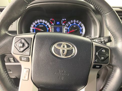 Used 2018 Toyota 4Runner SR5 image 21