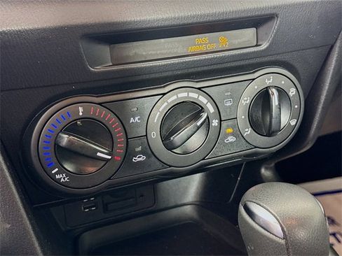 Used 2018 MAZDA MAZDA3 Sport image 17