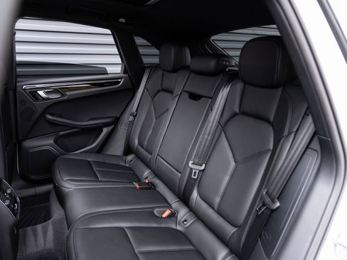 Certified 2026 Porsche Macan image 26