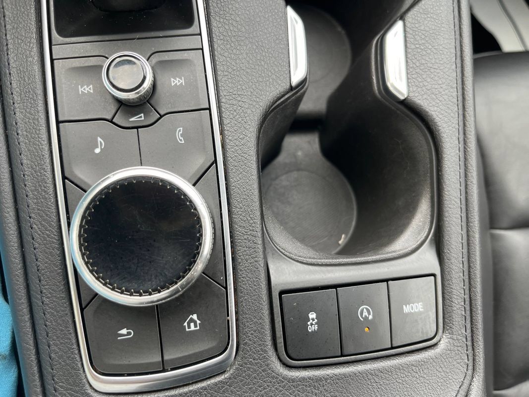 Used 2019 Cadillac XT4 Premium Luxury AWD/4WD image 21