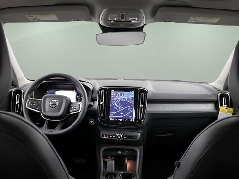 New 2025 Volvo XC40 B5 Core w/ Protection Package Premier image 26