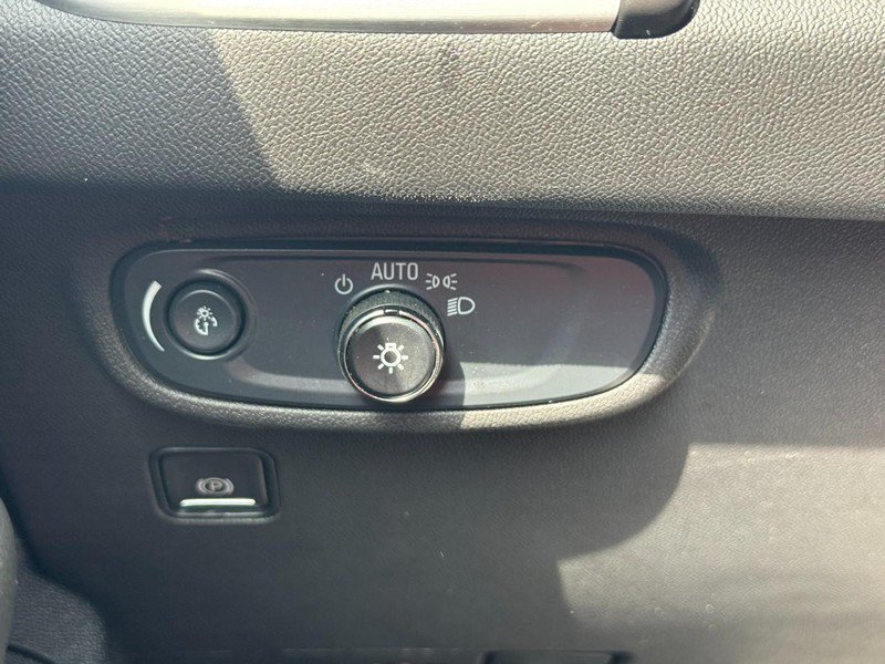 Used 2024 GMC Terrain SLE FWD image 20