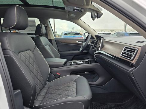 New 2026 Volkswagen Atlas SEL Premium R-Line AWD/4WD image 10