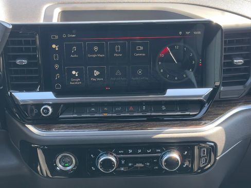 Used 2022 GMC Sierra 1500 Elevation w/ LPO, Elevation Black Package image 12