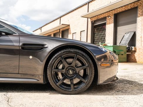 Used 2013 Aston Martin V8 Vantage Roadster RWD image 11