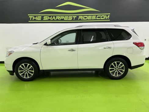 Used 2016 Nissan Pathfinder SV FWD image 6