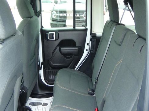 Certified 2025 Jeep Wrangler Sport S image 11