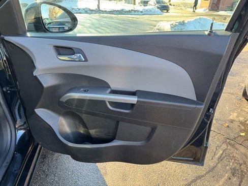 Used 2020 Chevrolet Sonic Premier image 31