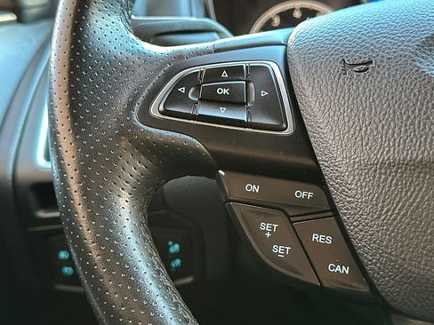 Used 2018 Ford Focus ST image 36