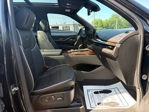 Used 2024 Cadillac Escalade Premium Luxury w/ LPO, Floor Liner Package AWD/4WD image 26